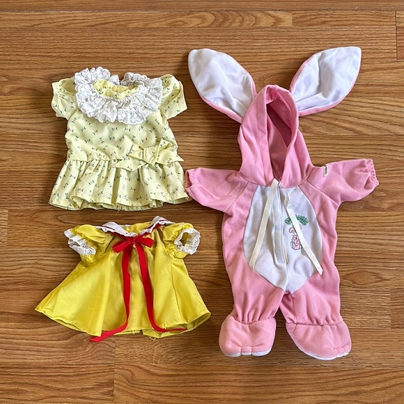 Vintage 80’s Cabbage Patch kids doll dresses & bunny costume - Picture 1 of 12